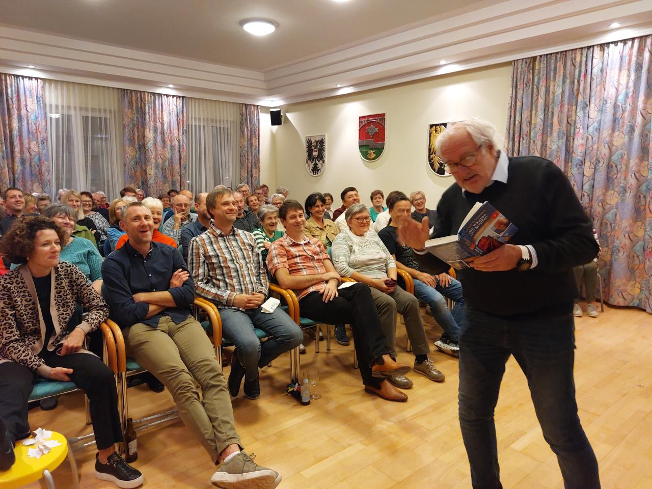 Michael Schottenberg mit einem großen Publikum